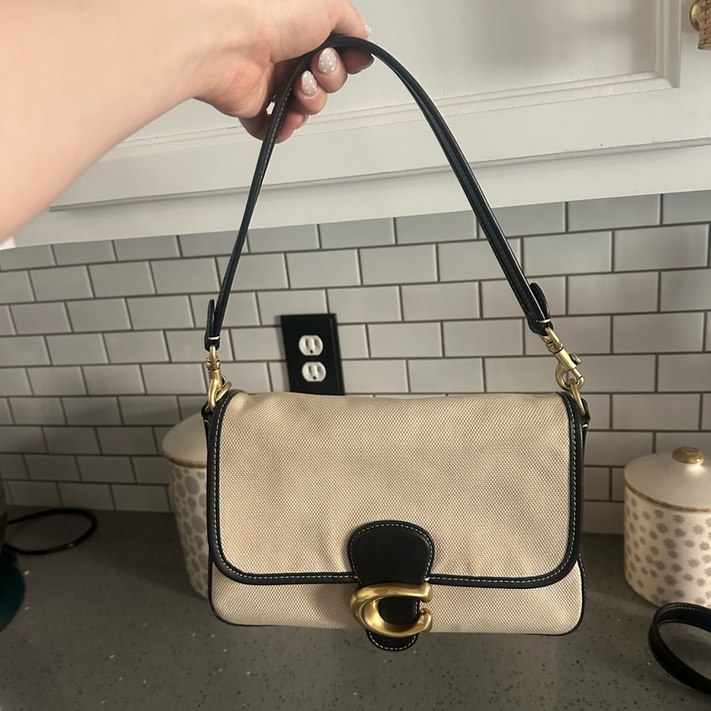 Coach Cream and Black Crossbody Bag with Gold C-Clasp - Picture 2 of 8